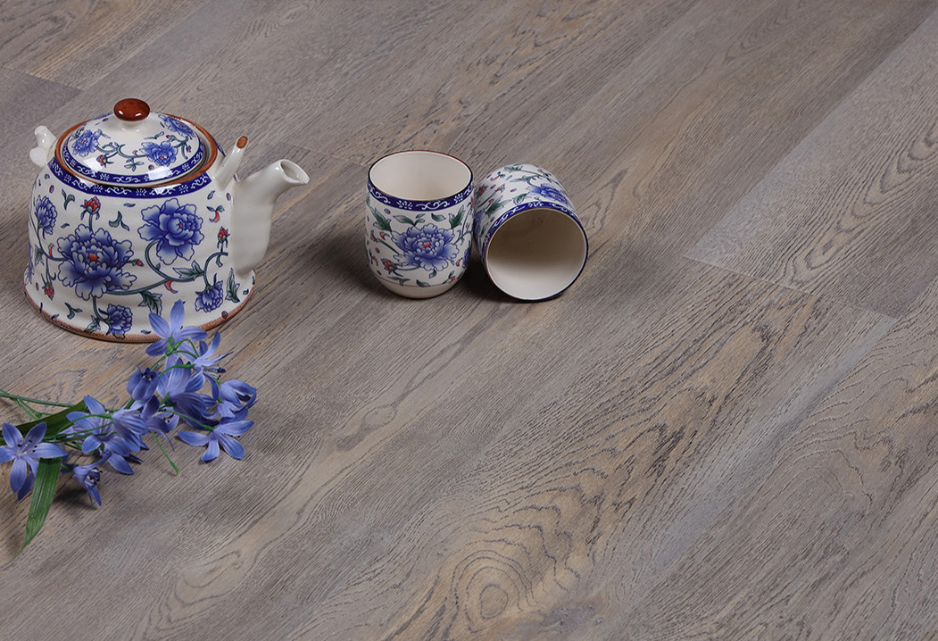 強(qiáng)化復(fù)合木地板