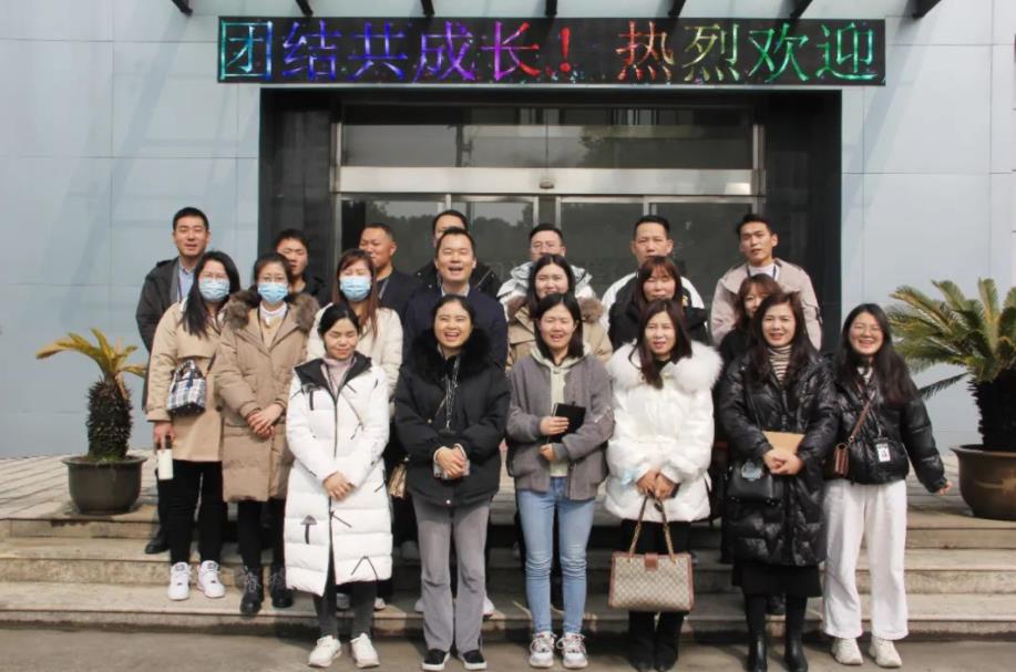 һ����δ��(l��i)ͬ�Ĺ��l(f��)չ ���x�Ϻ��F(tu��n)�(du��)����������